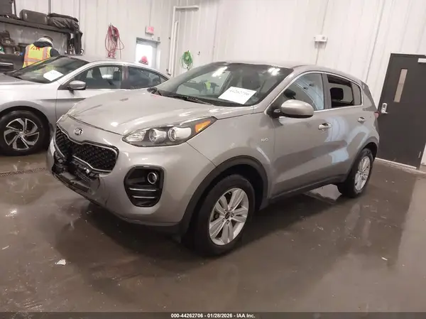 KNDPMCAC7K7562405 2019 KIA SPORTAGE - Image 2