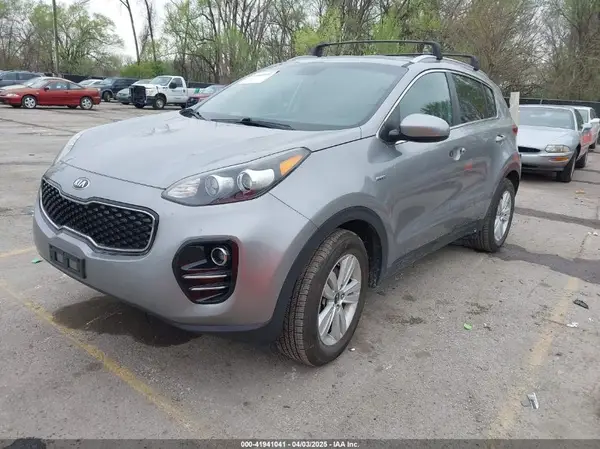 KNDPMCAC7K7567362 2019 KIA SPORTAGE - Image 2