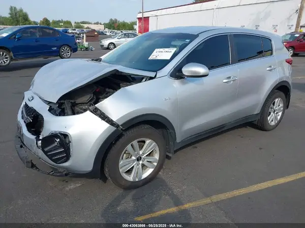 KNDPMCAC7K7568933 2019 KIA SPORTAGE - Image 2