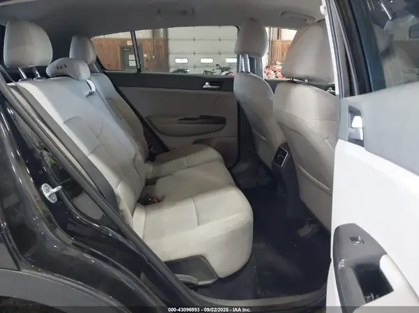 KNDPMCAC7K7577857 2019 KIA SPORTAGE - Image 8