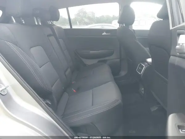 KNDPMCAC7K7583724 2019 KIA SPORTAGE - Image 8