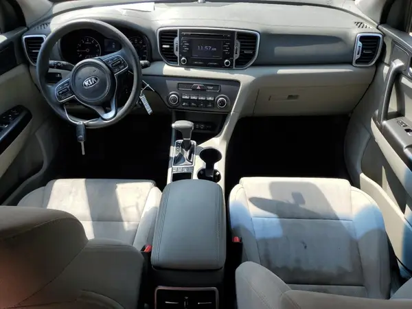 KNDPMCAC7K7585506 2019 KIA SPORTAGE - Image 8