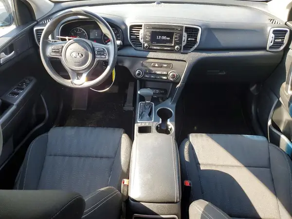 KNDPMCAC7K7591693 2019 KIA SPORTAGE - Image 8
