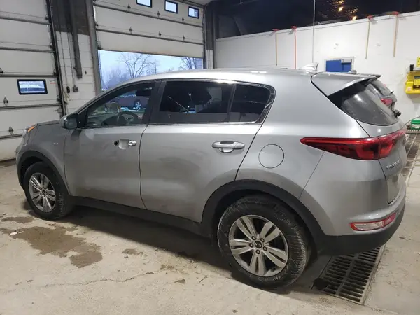 KNDPMCAC7K7599471 2019 KIA SPORTAGE - Image 2