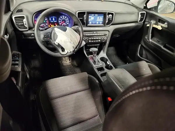 KNDPMCAC7K7604412 2019 KIA SPORTAGE - Image 8