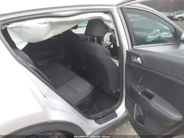 KNDPMCAC7K7613854 2019 KIA SPORTAGE - Image 8