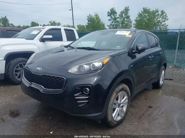 KNDPMCAC7K7615099 2019 KIA SPORTAGE - Image 2