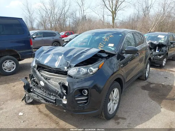 KNDPMCAC7K7618696 2019 KIA SPORTAGE - Image 2