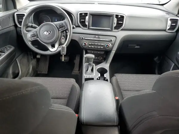 KNDPMCAC7K7623199 2019 KIA SPORTAGE - Image 8