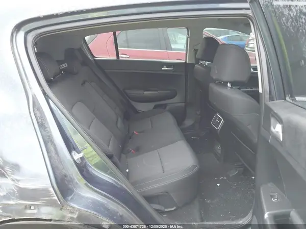KNDPMCAC7K7625566 2019 KIA SPORTAGE - Image 8