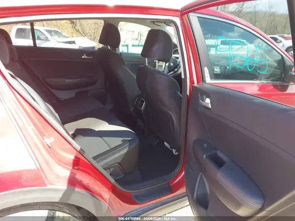 KNDPMCAC7L7806037 2020 KIA SPORTAGE - Image 8