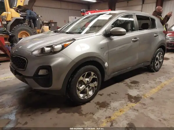 KNDPMCAC7L7830855 2020 KIA SPORTAGE - Image 2