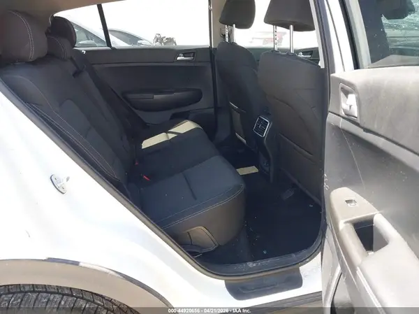KNDPMCAC7M7864358 2021 KIA SPORTAGE - Image 8