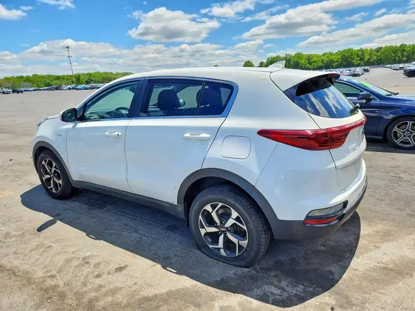 KNDPMCAC7M7897747 2021 KIA SPORTAGE - Image 2