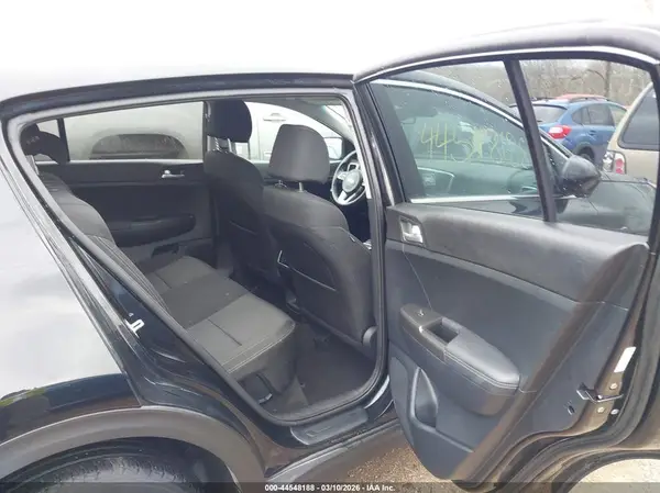 KNDPMCAC7M7908407 2021 KIA SPORTAGE - Image 8