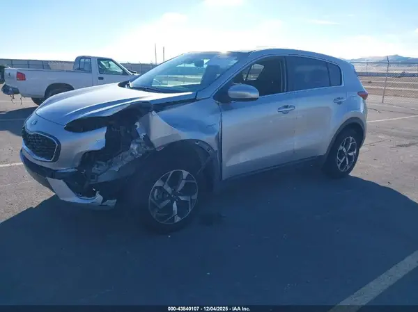 KNDPMCAC7M7932092 2021 KIA SPORTAGE - Image 2