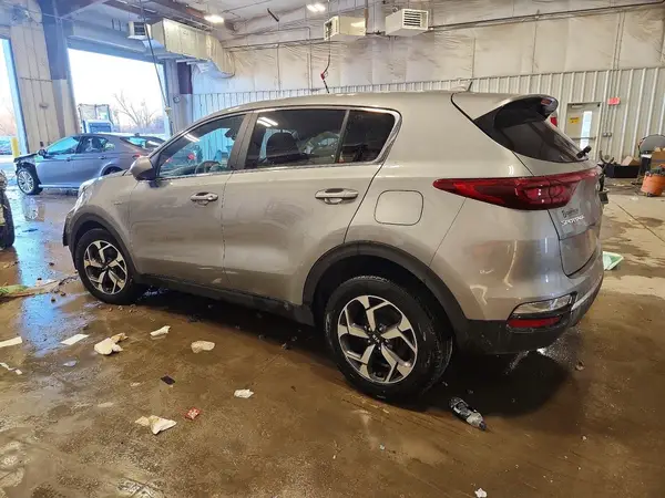 KNDPMCAC7N7021715 2022 KIA SPORTAGE - Image 2