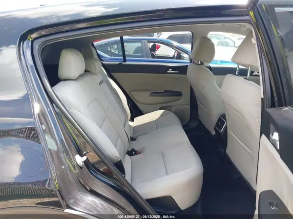 KNDPMCAC7N7988177 2022 KIA SPORTAGE - Image 8