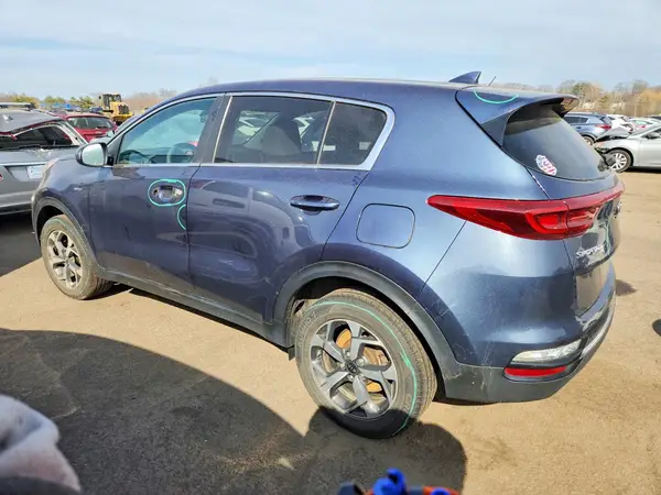 KNDPMCAC7N7995176 2022 KIA SPORTAGE - Image 2