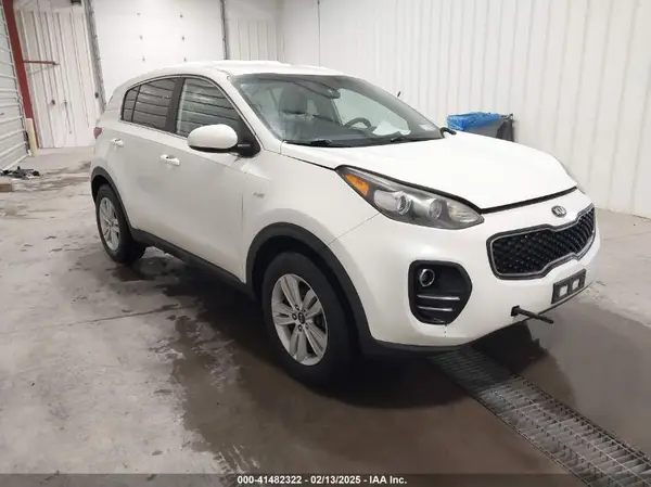 KNDPMCAC8H7033344 2017 KIA SPORTAGE - Image 1