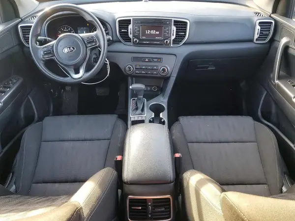 KNDPMCAC8H7035756 2017 KIA SPORTAGE - Image 8