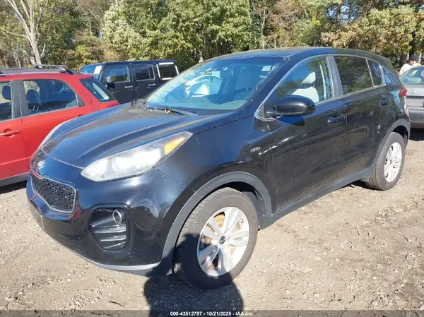 KNDPMCAC8H7041816 2017 KIA SPORTAGE - Image 2