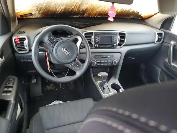 KNDPMCAC8H7063508 2017 KIA SPORTAGE - Image 8