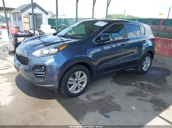 KNDPMCAC8H7064724 2017 KIA SPORTAGE - Image 2