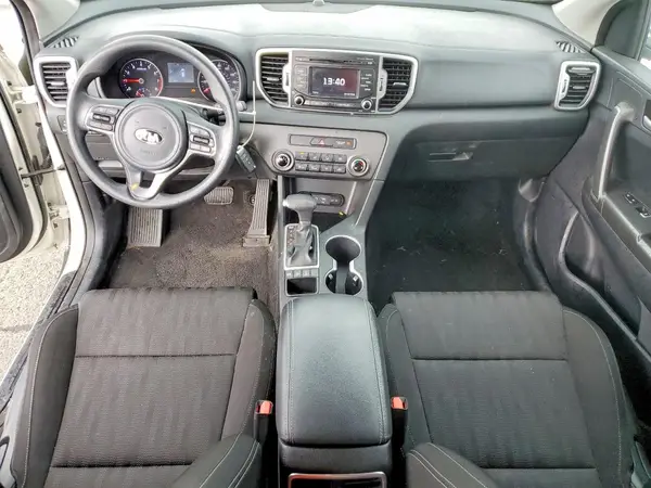 KNDPMCAC8H7067946 2017 KIA SPORTAGE - Image 8