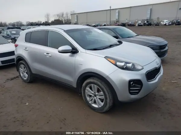KNDPMCAC8H7090000 2017 KIA SPORTAGE - Image 1
