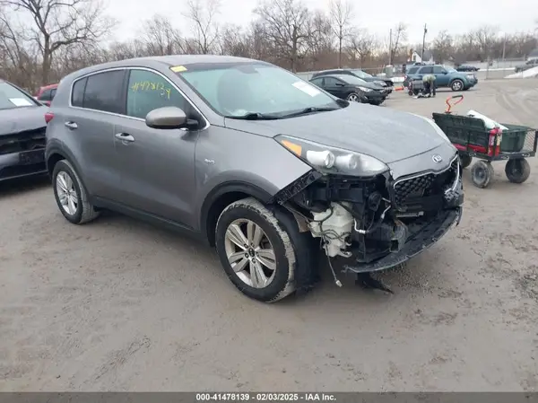 KNDPMCAC8H7091485 2017 KIA SPORTAGE - Image 1