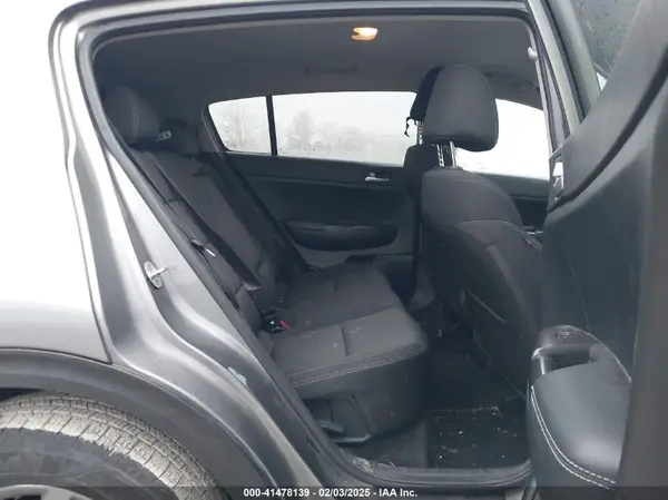 KNDPMCAC8H7091485 2017 KIA SPORTAGE - Image 8