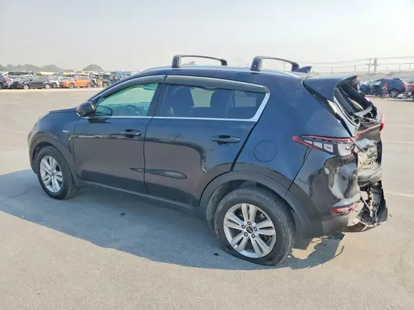 KNDPMCAC8H7098663 2017 KIA SPORTAGE - Image 2