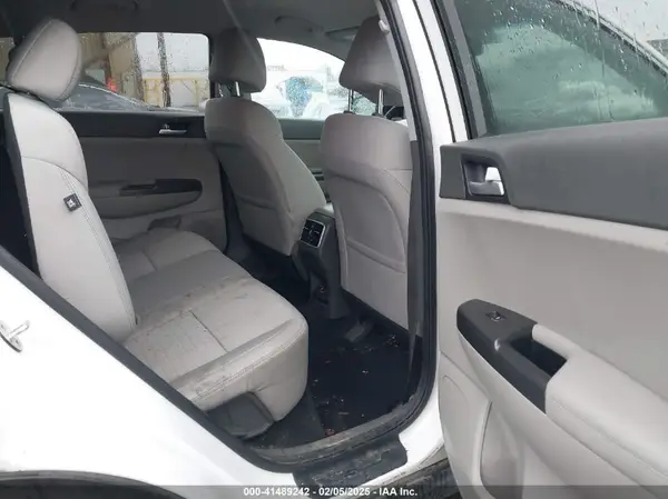 KNDPMCAC8H7099506 2017 KIA SPORTAGE - Image 8