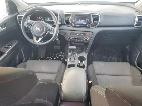 KNDPMCAC8H7105109 2017 KIA SPORTAGE - Image 8