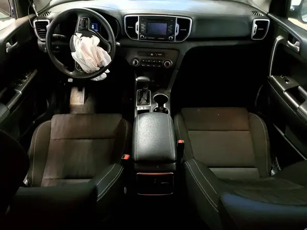 KNDPMCAC8H7114716 2017 KIA SPORTAGE - Image 8