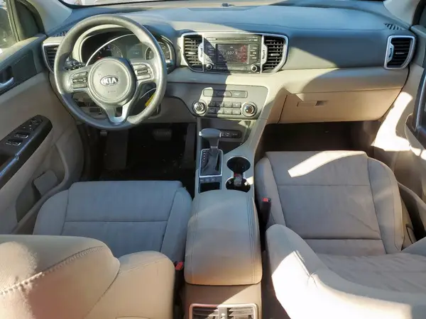 KNDPMCAC8H7126851 2017 KIA SPORTAGE - Image 8