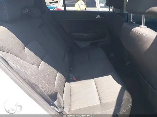 KNDPMCAC8H7130334 2017 KIA SPORTAGE - Image 8