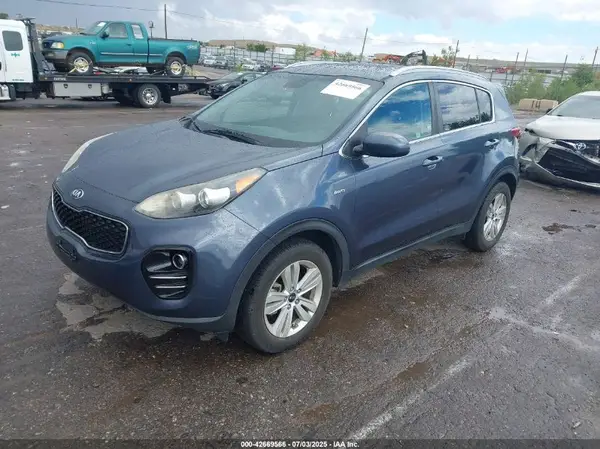 KNDPMCAC8H7136649 2017 KIA SPORTAGE - Image 2
