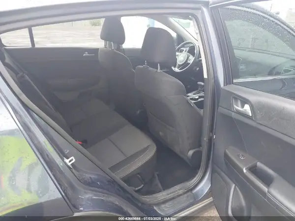 KNDPMCAC8H7136649 2017 KIA SPORTAGE - Image 8