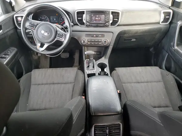 KNDPMCAC8H7138501 2017 KIA SPORTAGE - Image 8