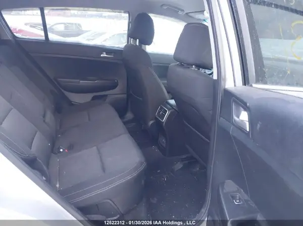 KNDPMCAC8H7145934 2017 KIA SPORTAGE - Image 8