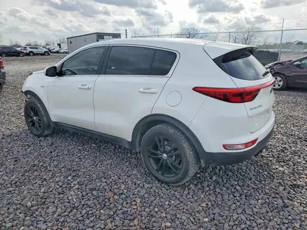 KNDPMCAC8H7153287 2017 KIA SPORTAGE - Image 2