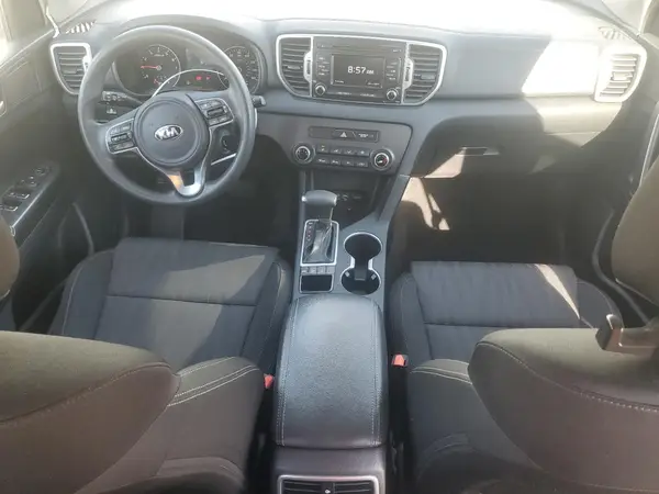 KNDPMCAC8H7154925 2017 KIA SPORTAGE - Image 8