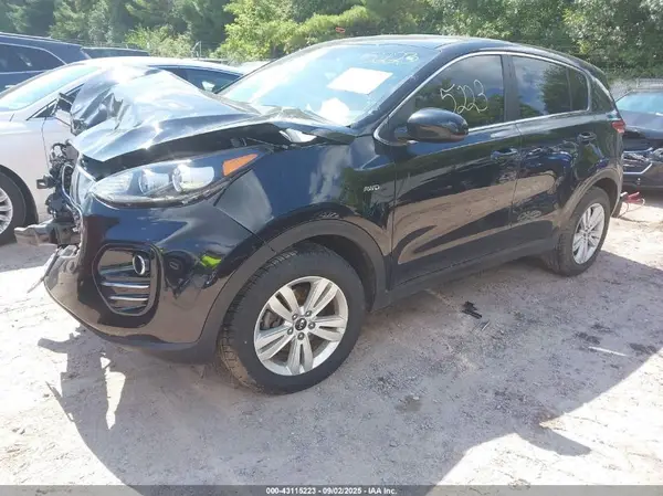 KNDPMCAC8H7159719 2017 KIA SPORTAGE - Image 2