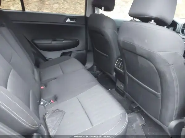 KNDPMCAC8H7173202 2017 KIA SPORTAGE - Image 8