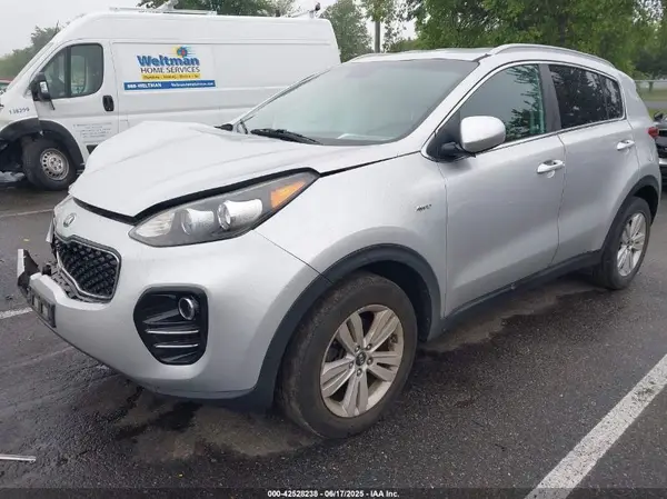 KNDPMCAC8H7179808 2017 KIA SPORTAGE - Image 2