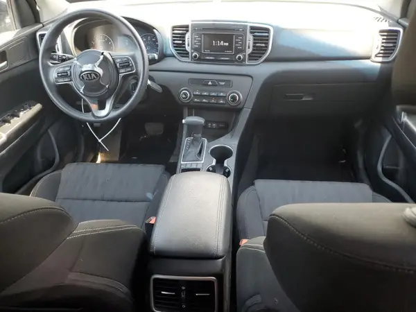 KNDPMCAC8H7186385 2017 KIA SPORTAGE - Image 8