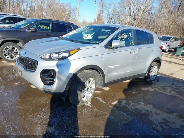 KNDPMCAC8H7192087 2017 KIA SPORTAGE - Image 2
