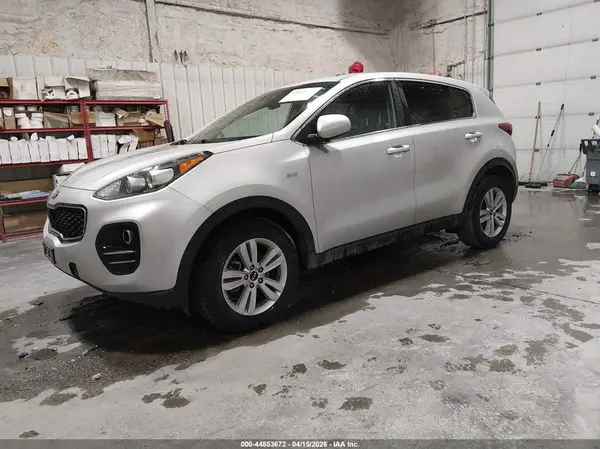 KNDPMCAC8H7193398 2017 KIA SPORTAGE - Image 2